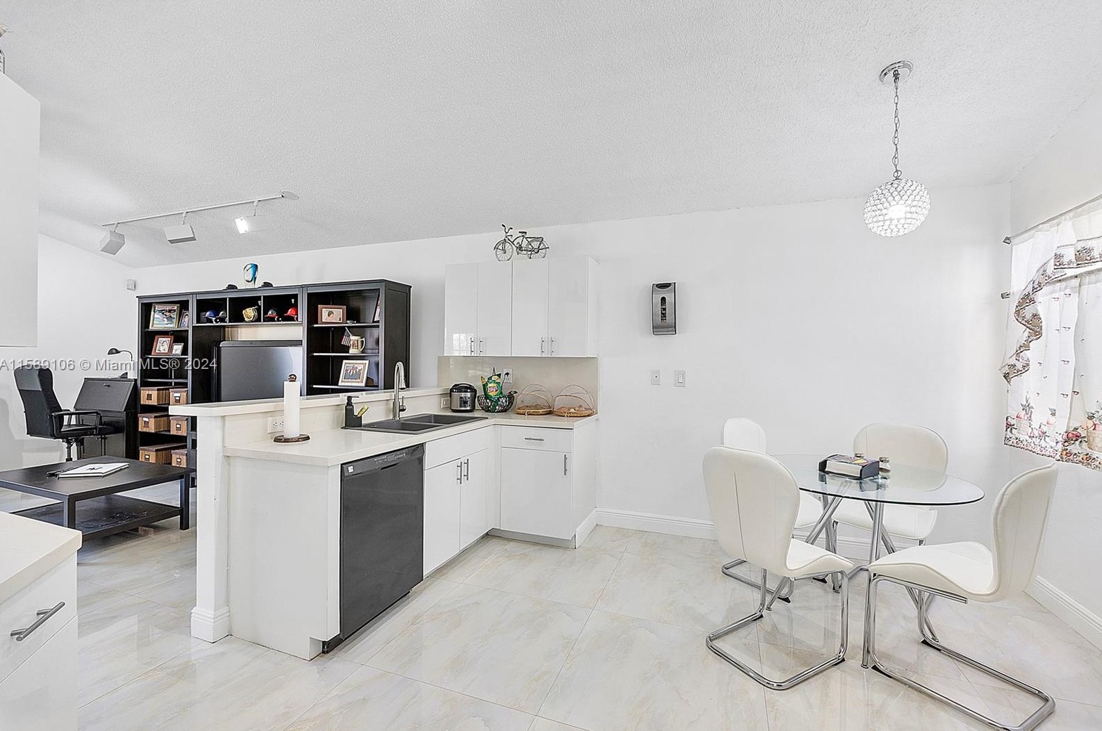 11521 10 St, Hollywood FL  33024-4403 exterior