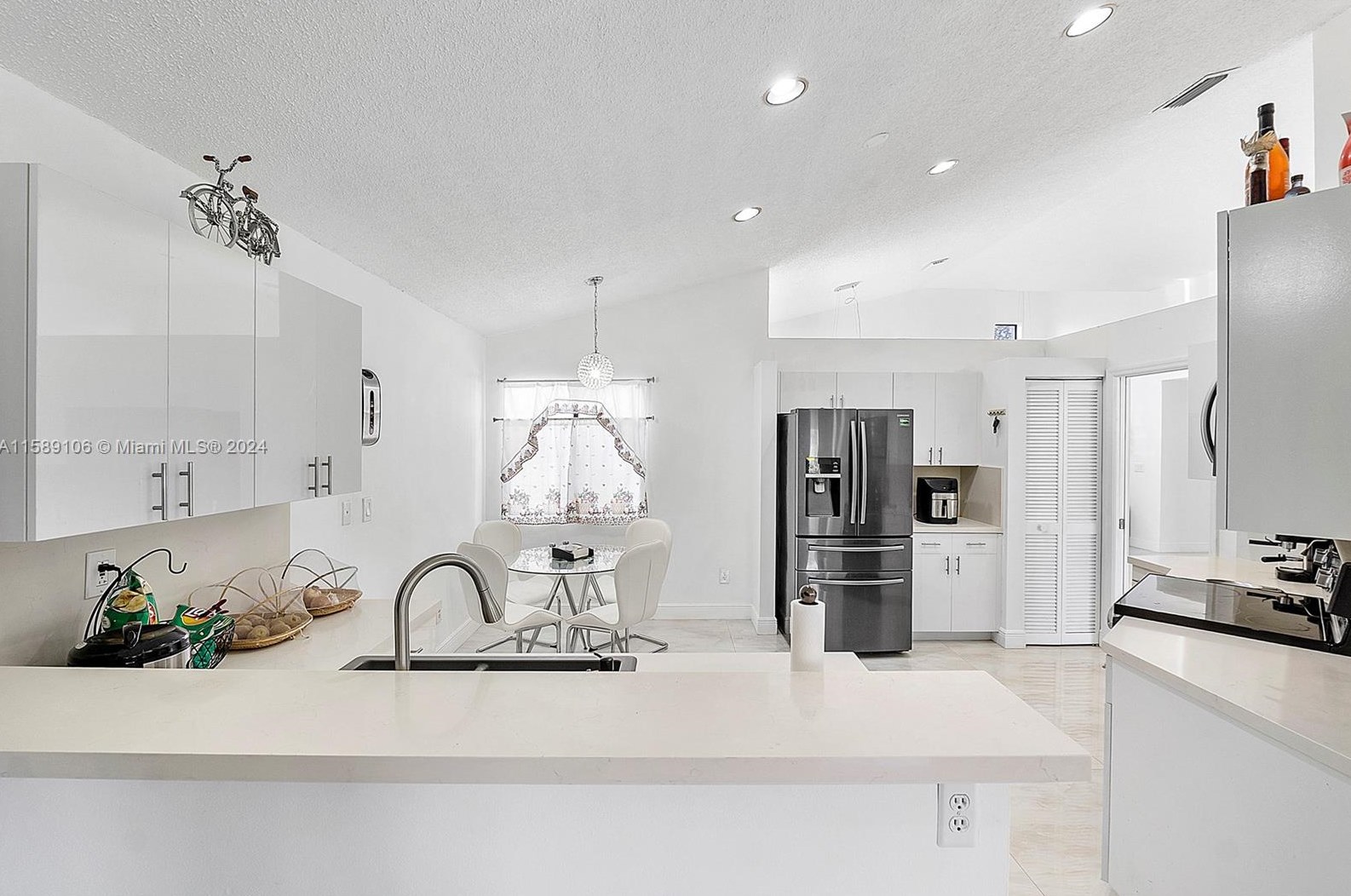 11521 10 St, Hollywood FL  33024-4403 exterior