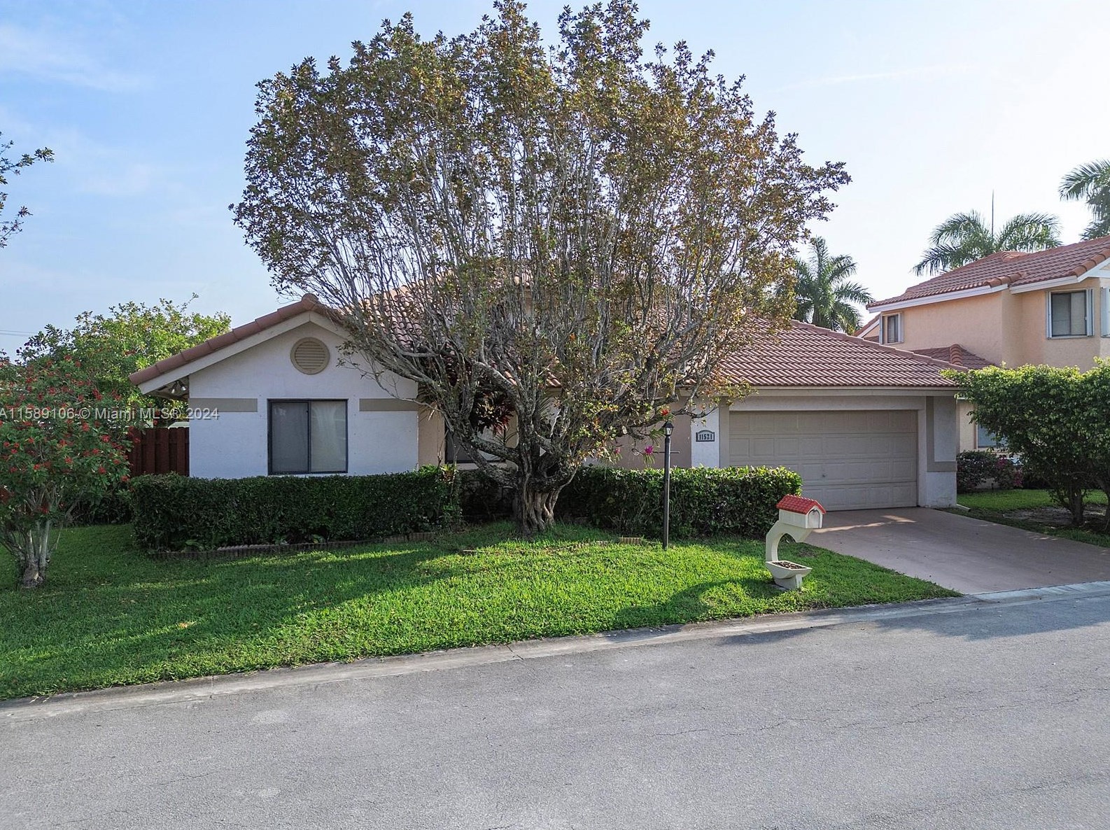 11521 10 St, Hollywood FL  33024-4403 exterior
