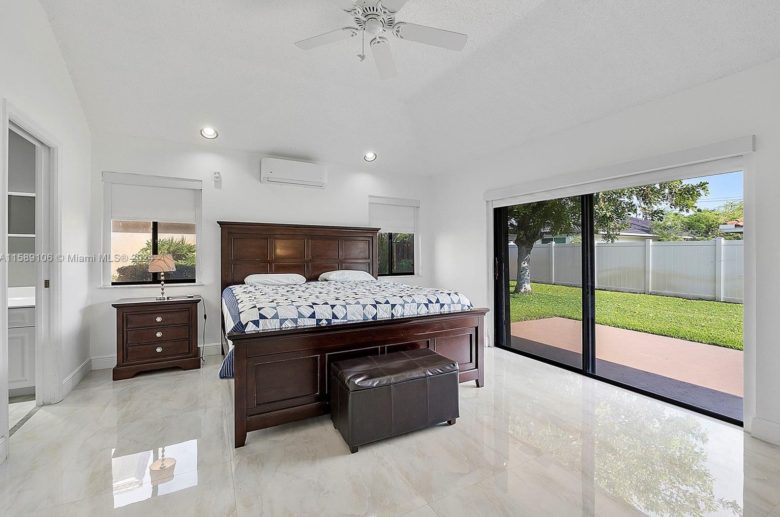 11521 10 St, Hollywood FL  33024-4403 exterior