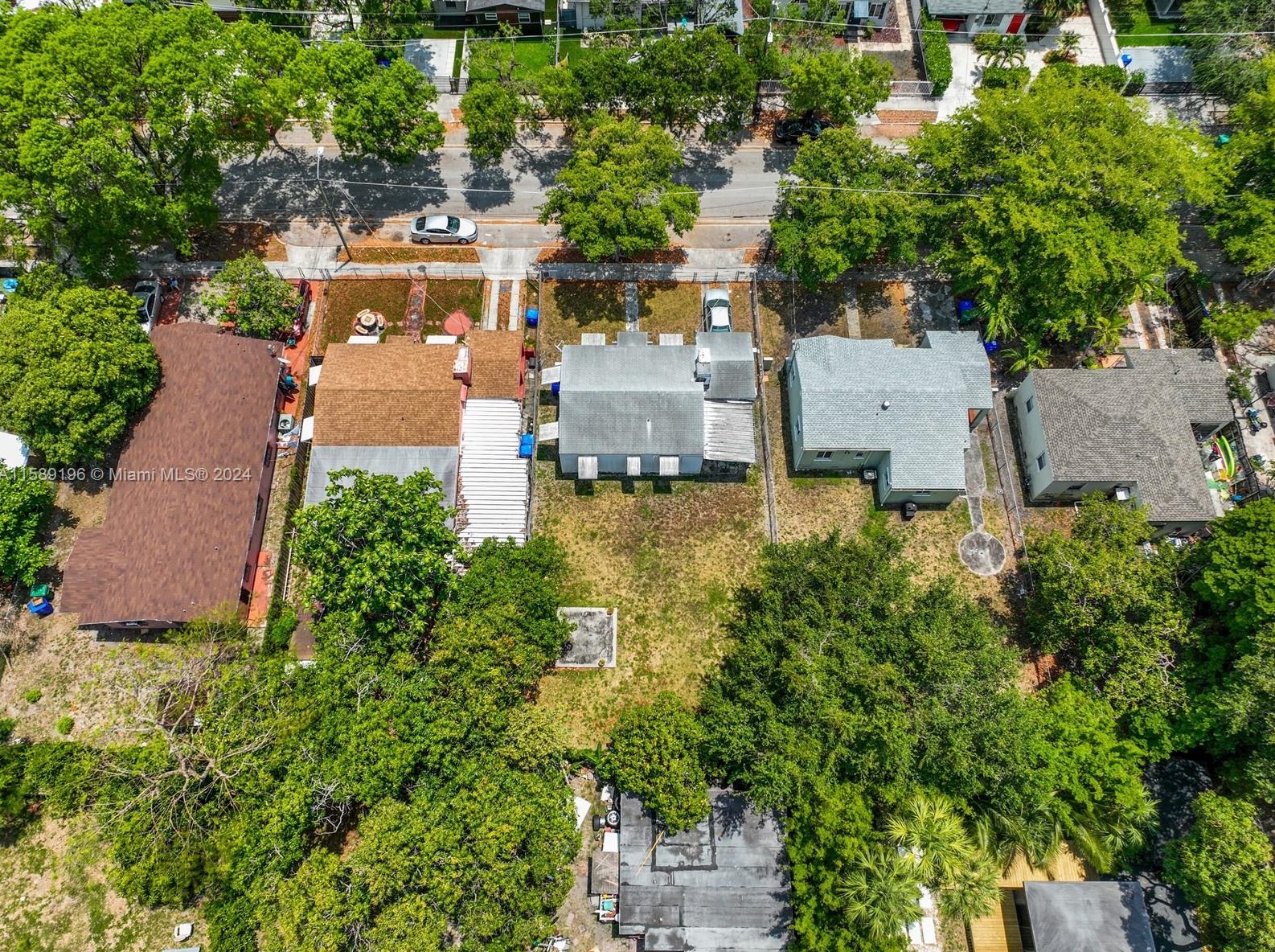 243 41 St, Miami FL 33127-2832 exterior