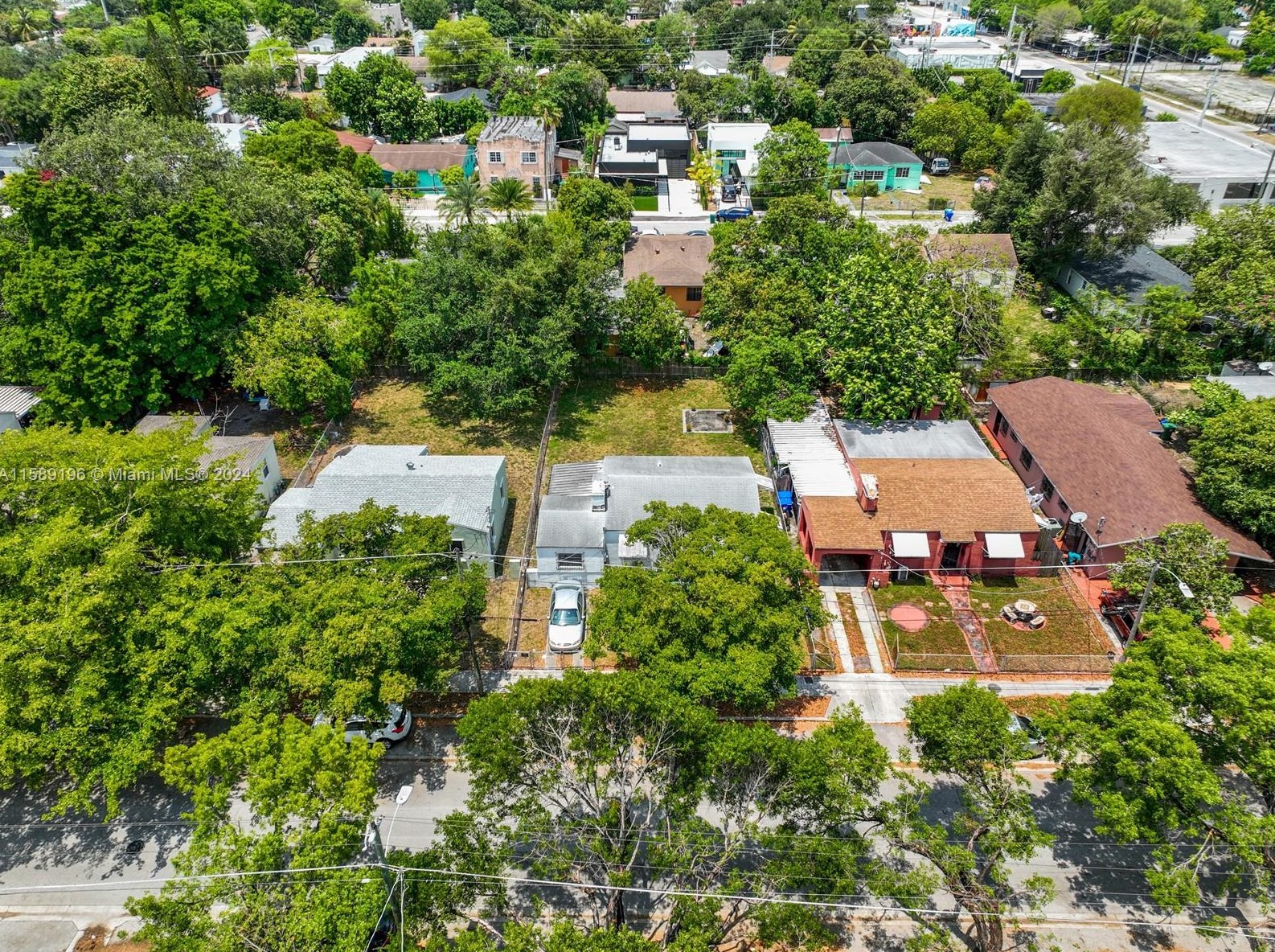 243 41 St, Miami FL 33127-2832 exterior