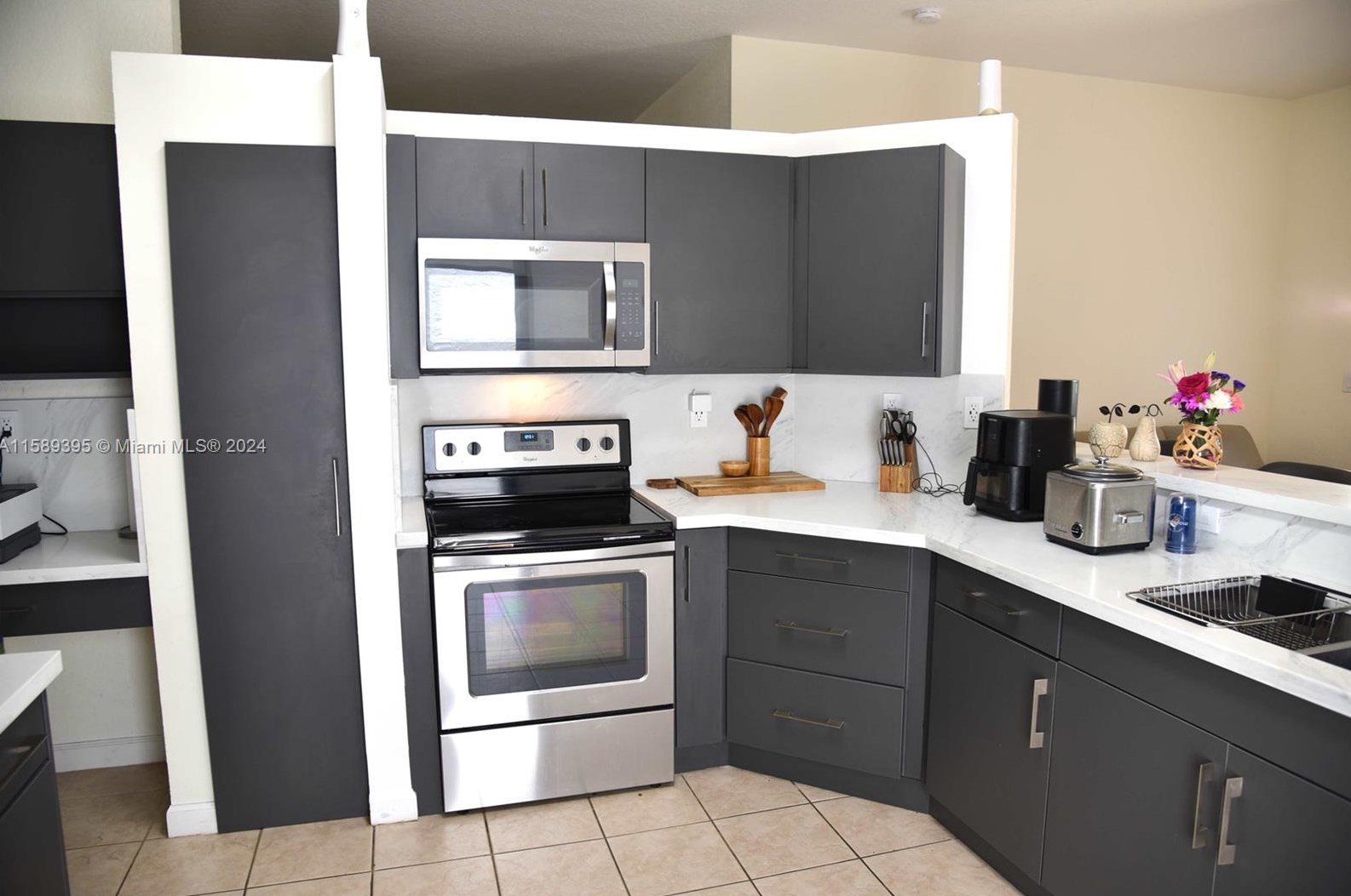 9205 215 Ter, Miami FL 33189-3814 exterior