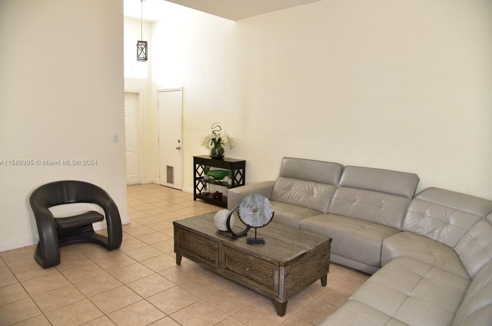 9205 215 Ter, Miami FL 33189-3814 exterior