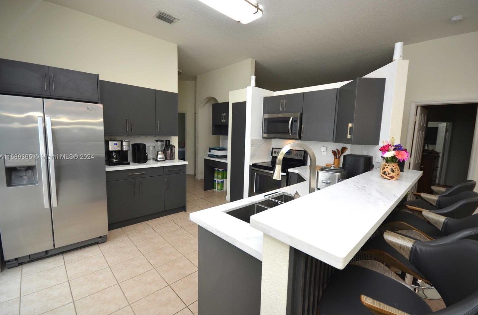 9205 215 Ter, Miami FL 33189-3814 exterior