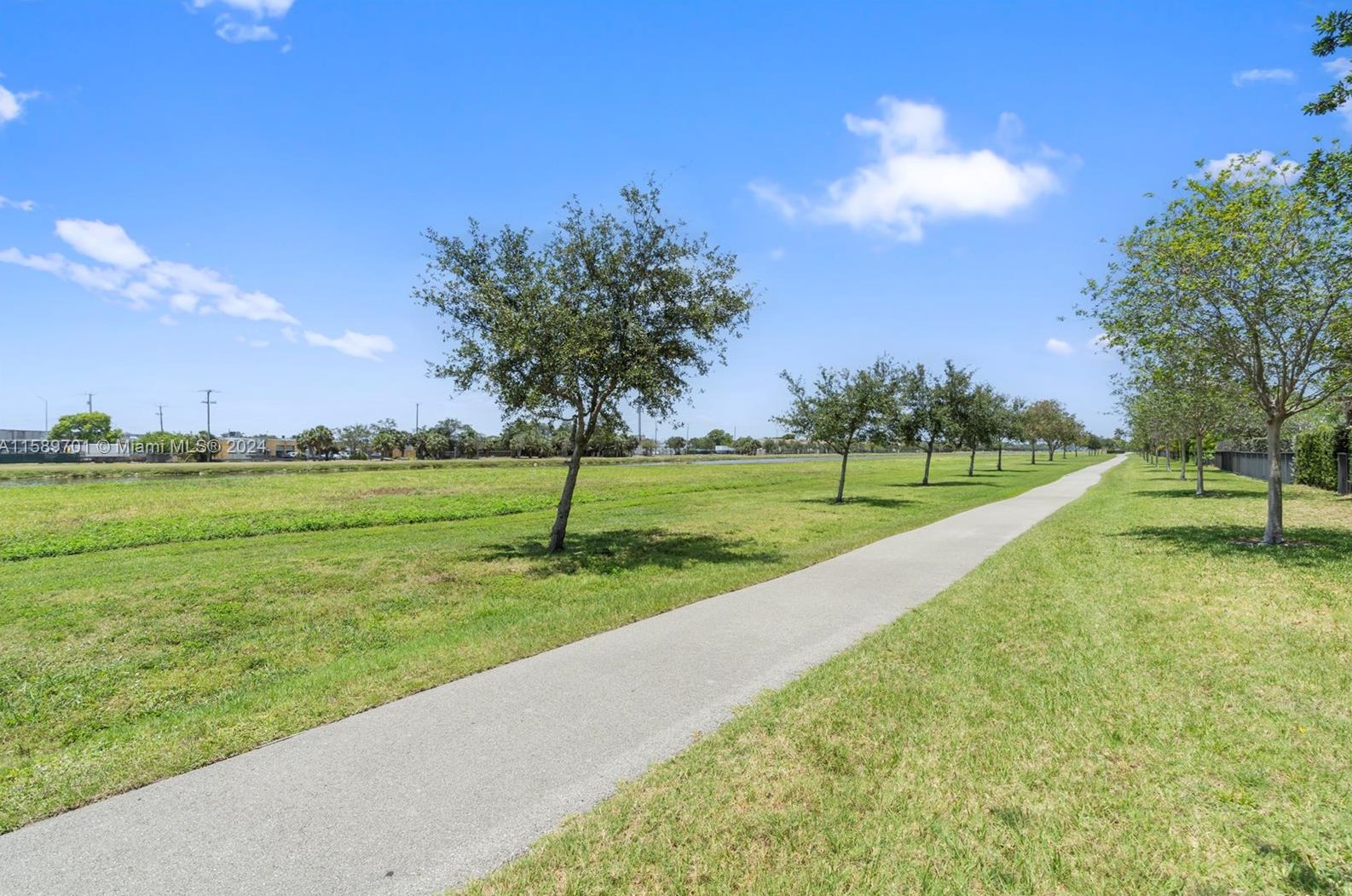 696 191st St, Miami FL  33179-3922 exterior