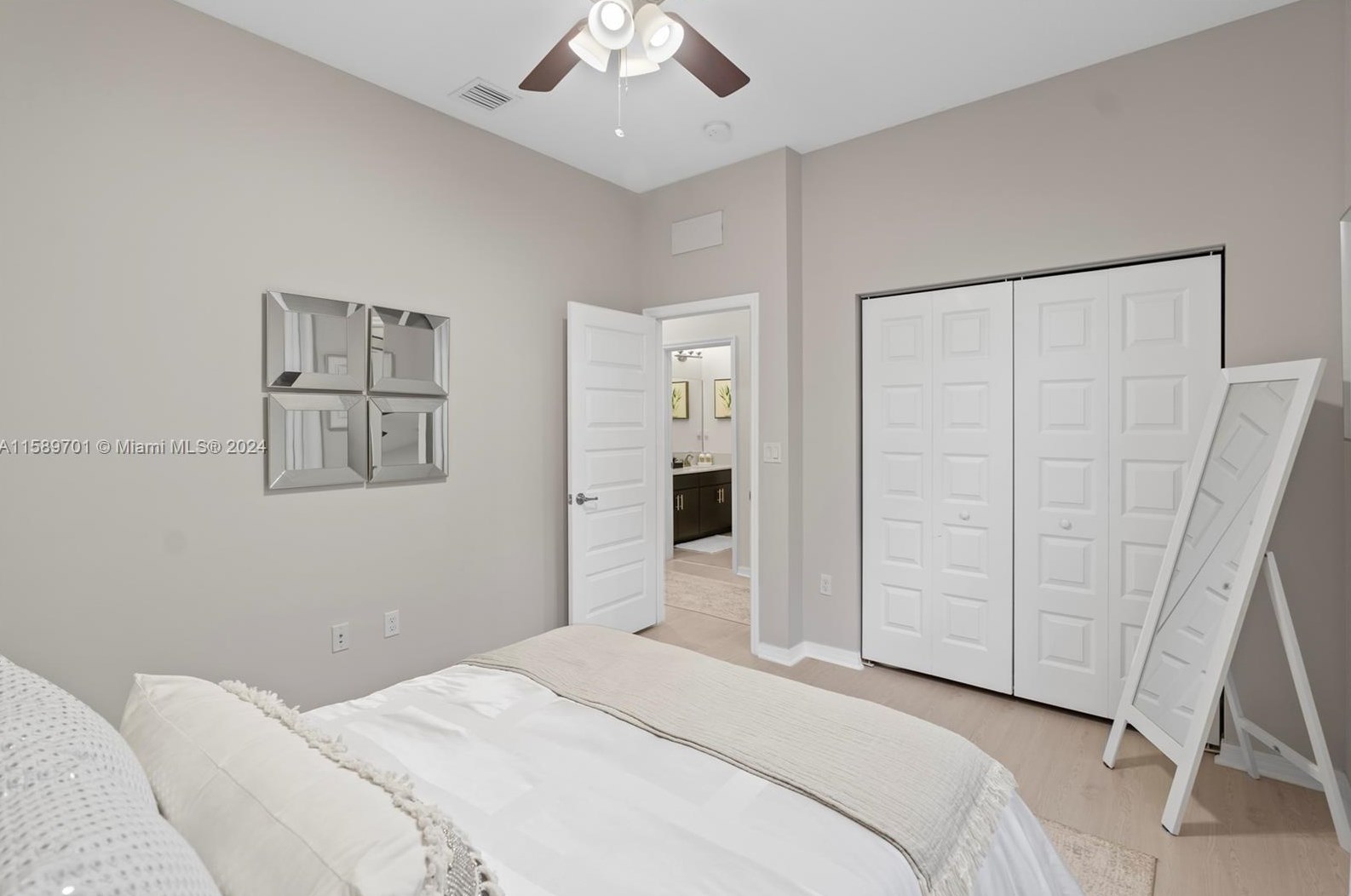 696 191st St, Miami FL  33179-3922 exterior