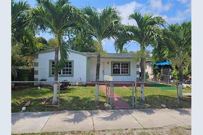 1740 NW 53rd St - Photo 1