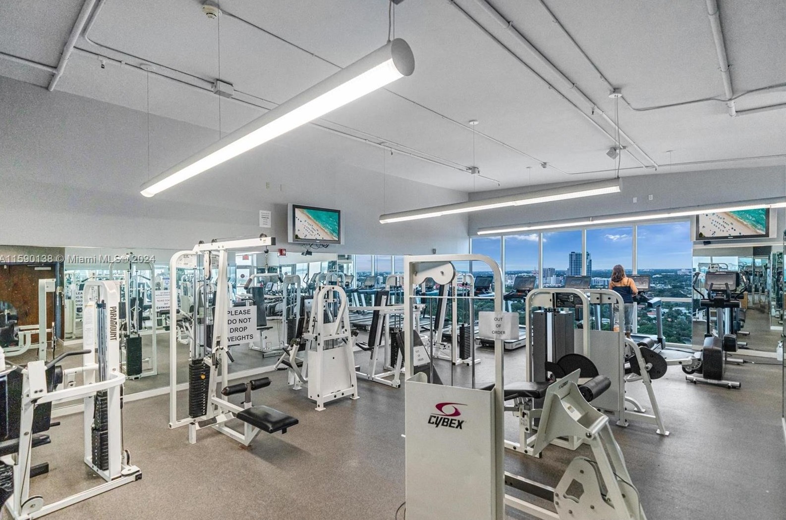 2889 Mcfarlane Rd, Miami FL  33133-6008 exterior