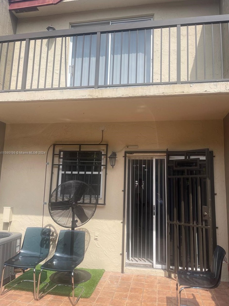 6275 130th Ave, Miami FL  33183-5238 exterior