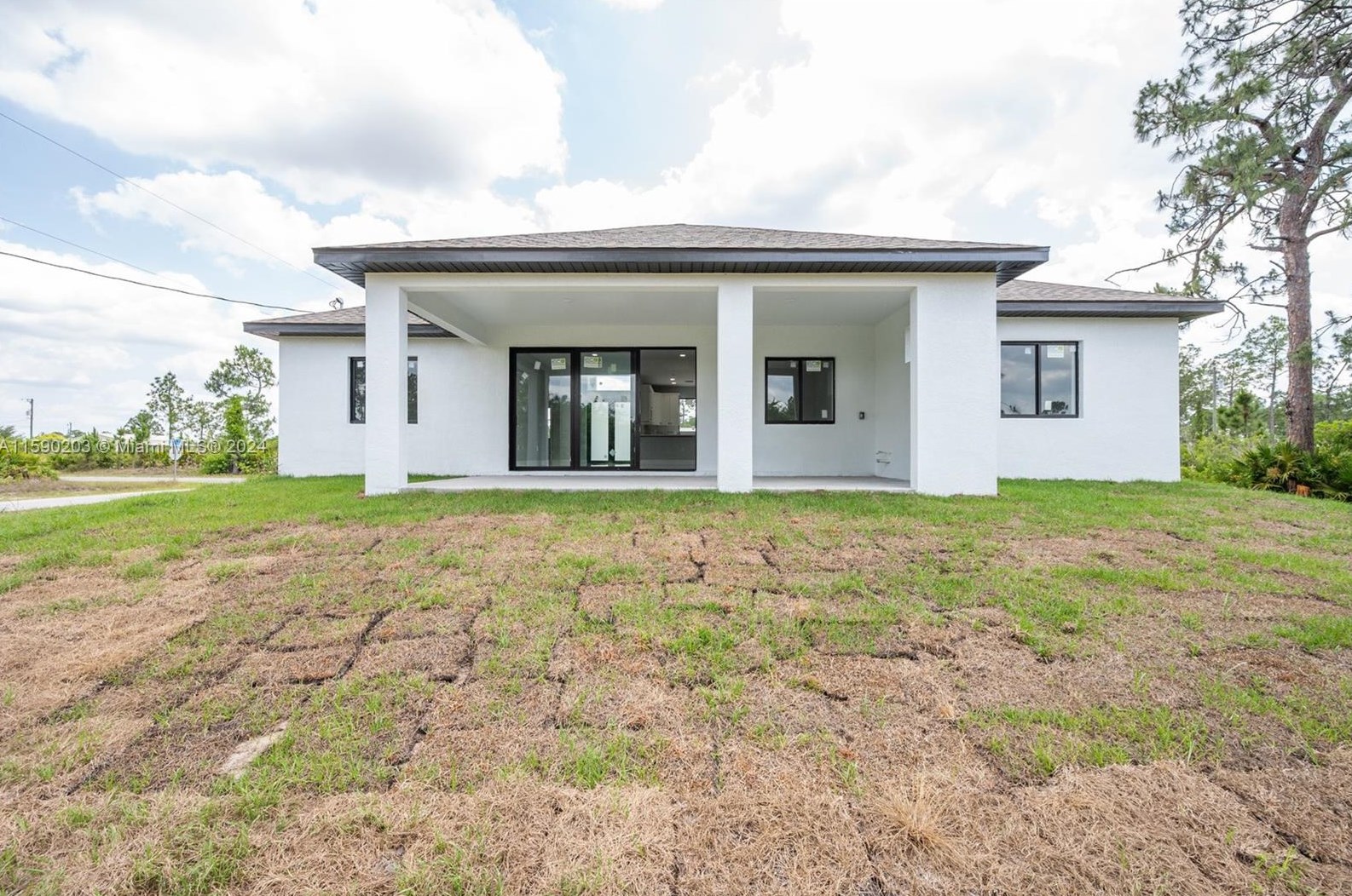 400 13 St, Lehigh Acres FL 33972-8758 exterior