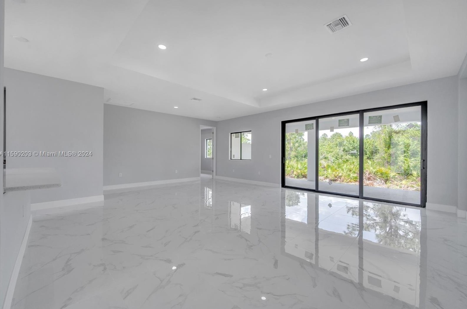 400 13 St, Lehigh Acres FL 33972-8758 exterior