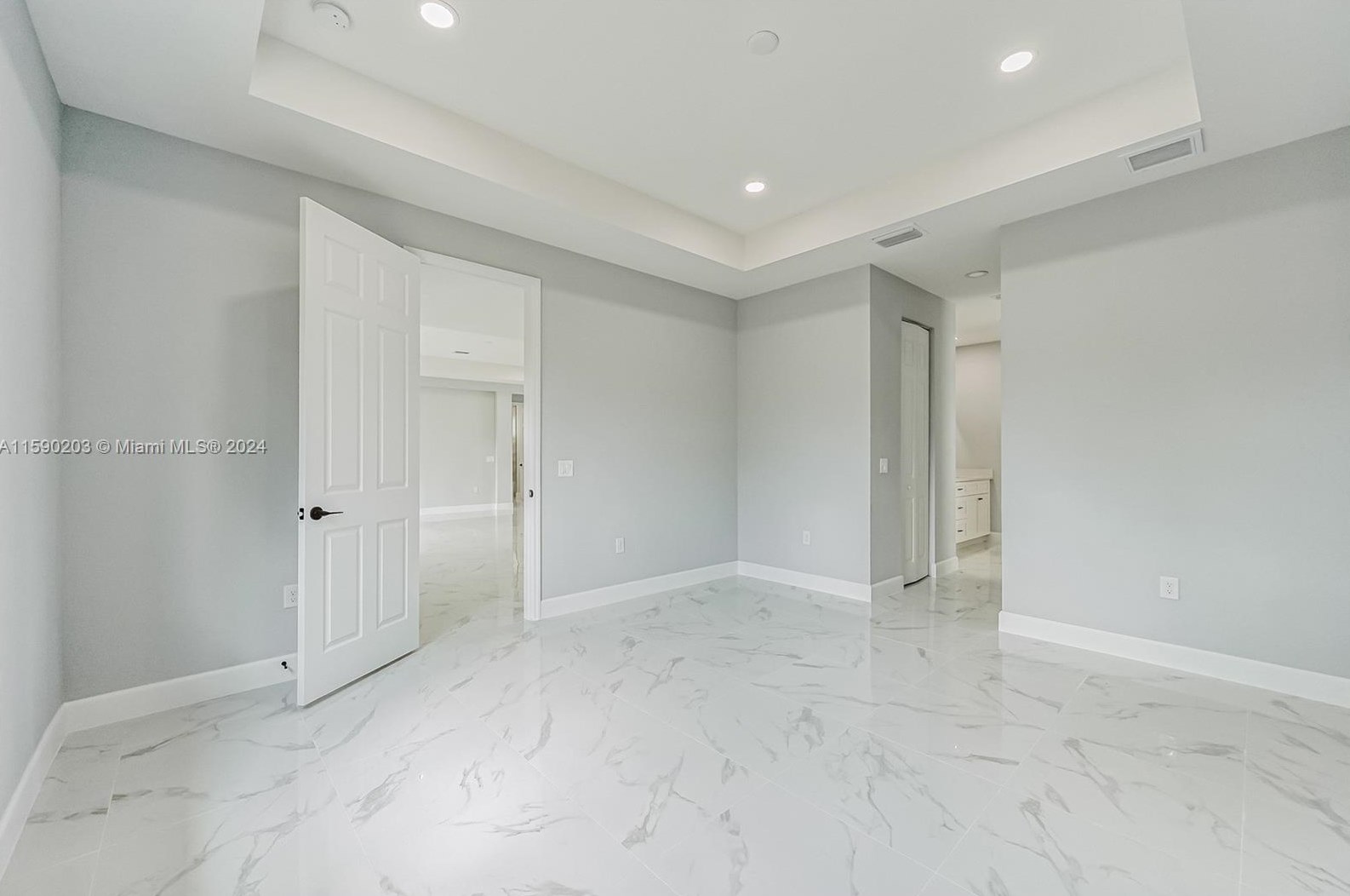 400 13 St, Lehigh Acres FL 33972-8758 exterior