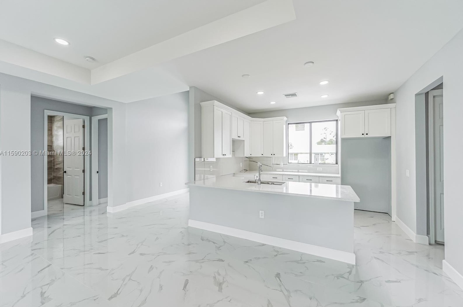 400 13 St, Lehigh Acres FL 33972-8758 exterior