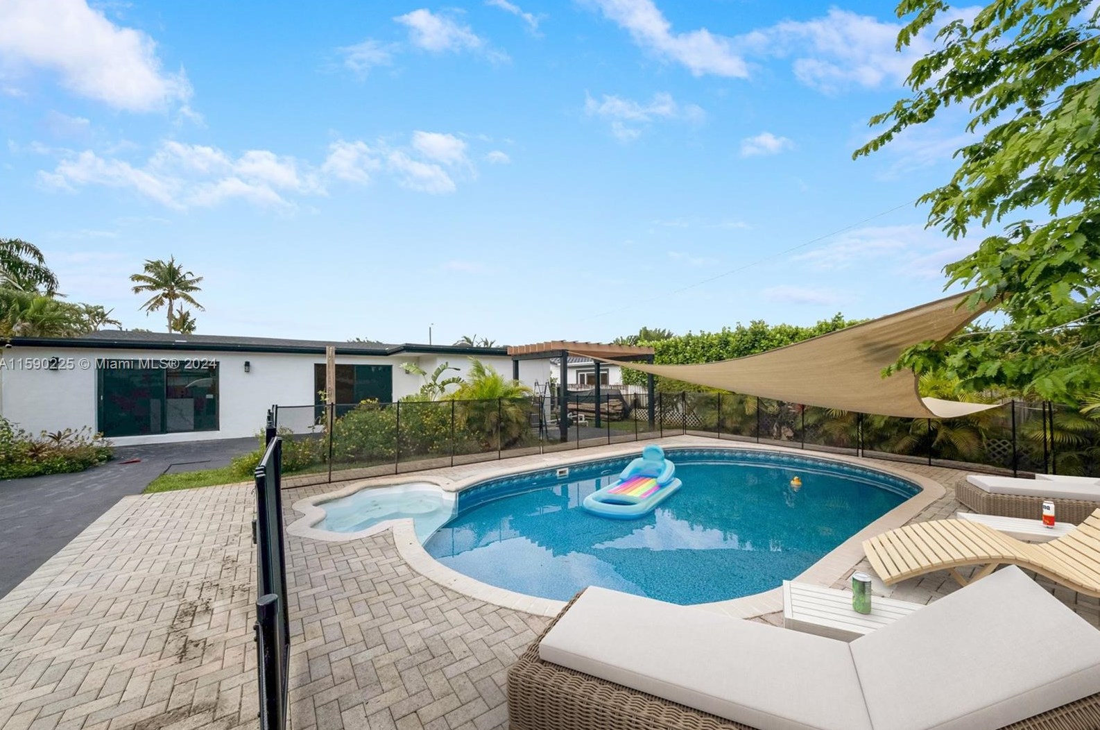 5316 Jackson St, Hollywood FL  33021-7106 exterior