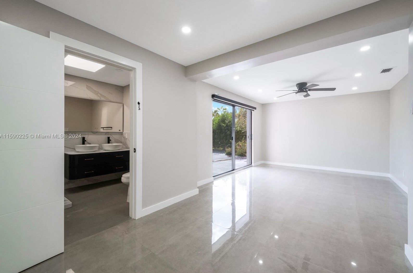 5316 Jackson St, Hollywood FL  33021-7106 exterior