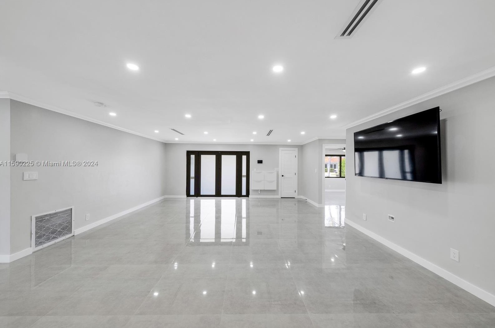 5316 Jackson St, Hollywood FL  33021-7106 exterior