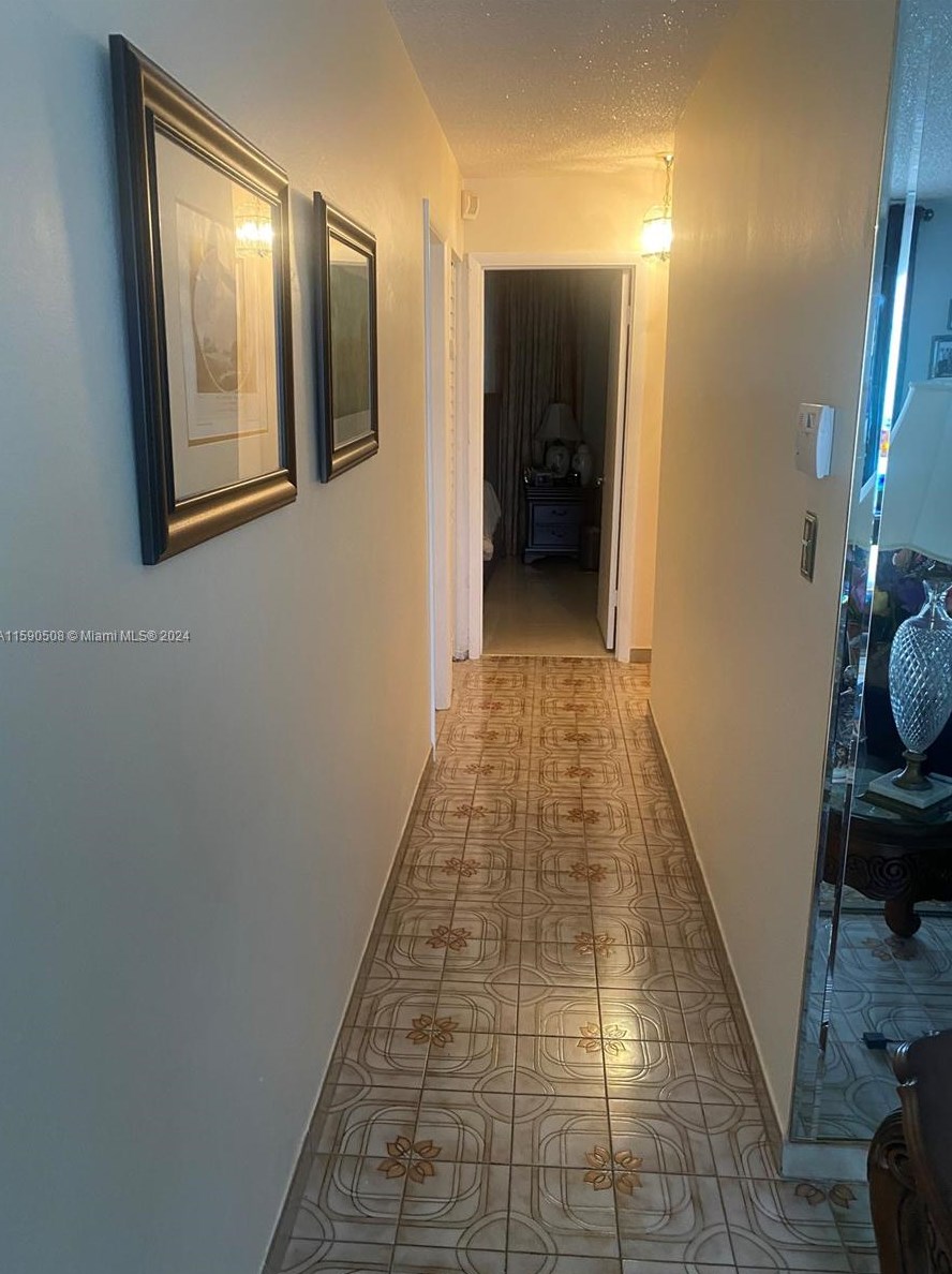 10520 27th St, Miami FL  33165-2710 exterior