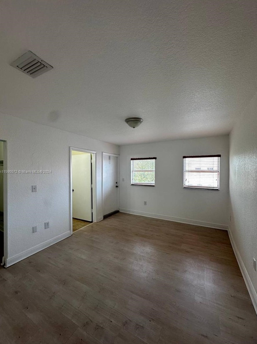 2778 131st St, Miami FL 33054-5005 exterior