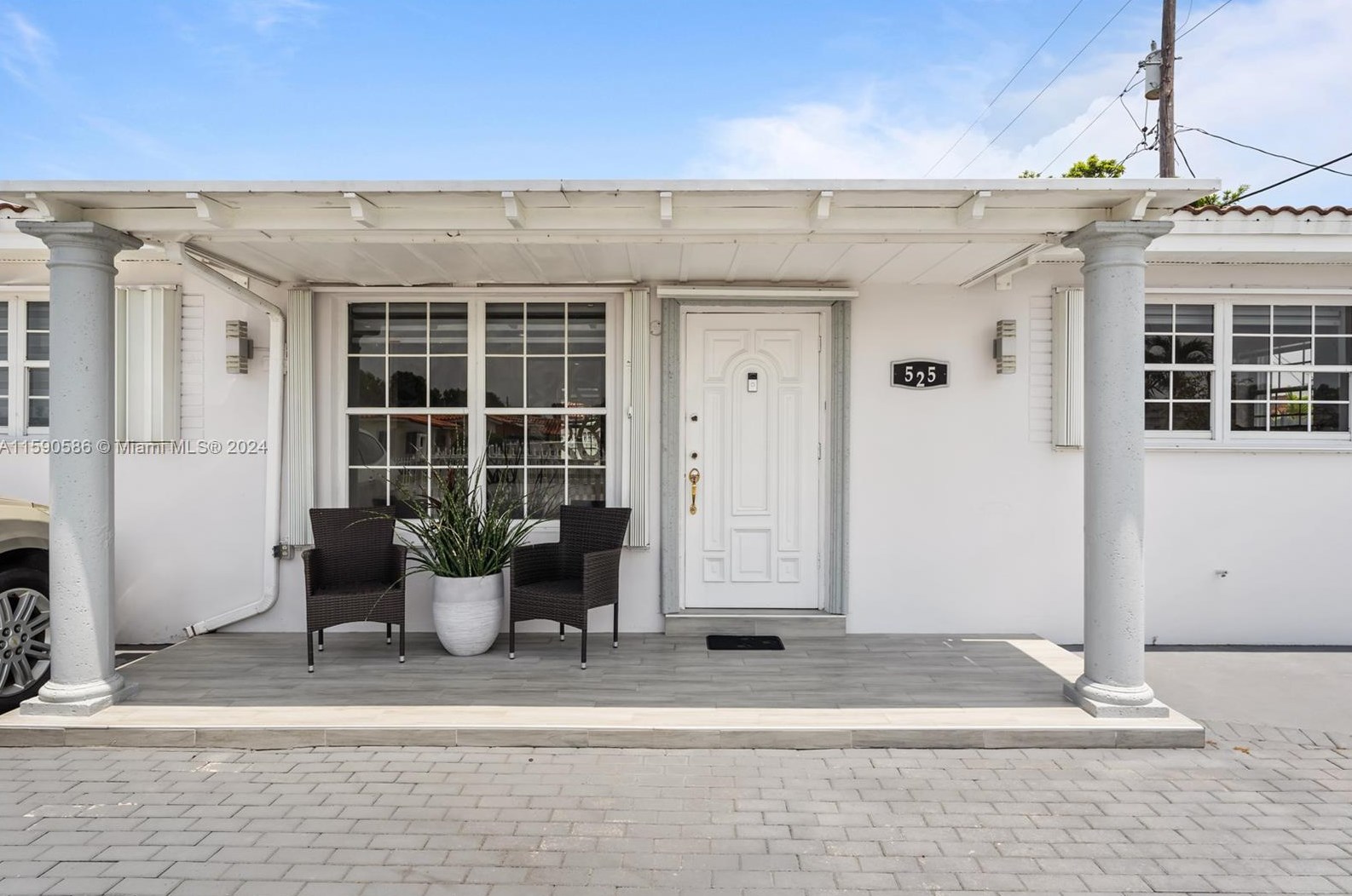 525 43rd Pl, Hialeah FL  33012-3851 exterior