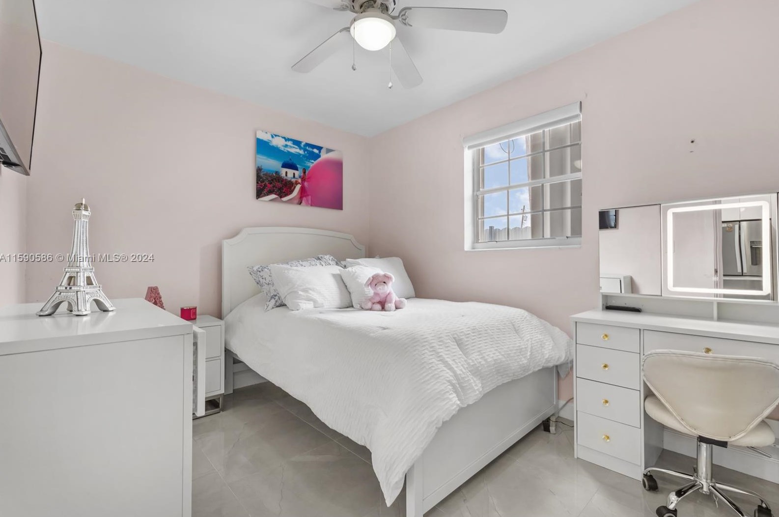 525 43rd Pl, Hialeah FL  33012-3851 exterior