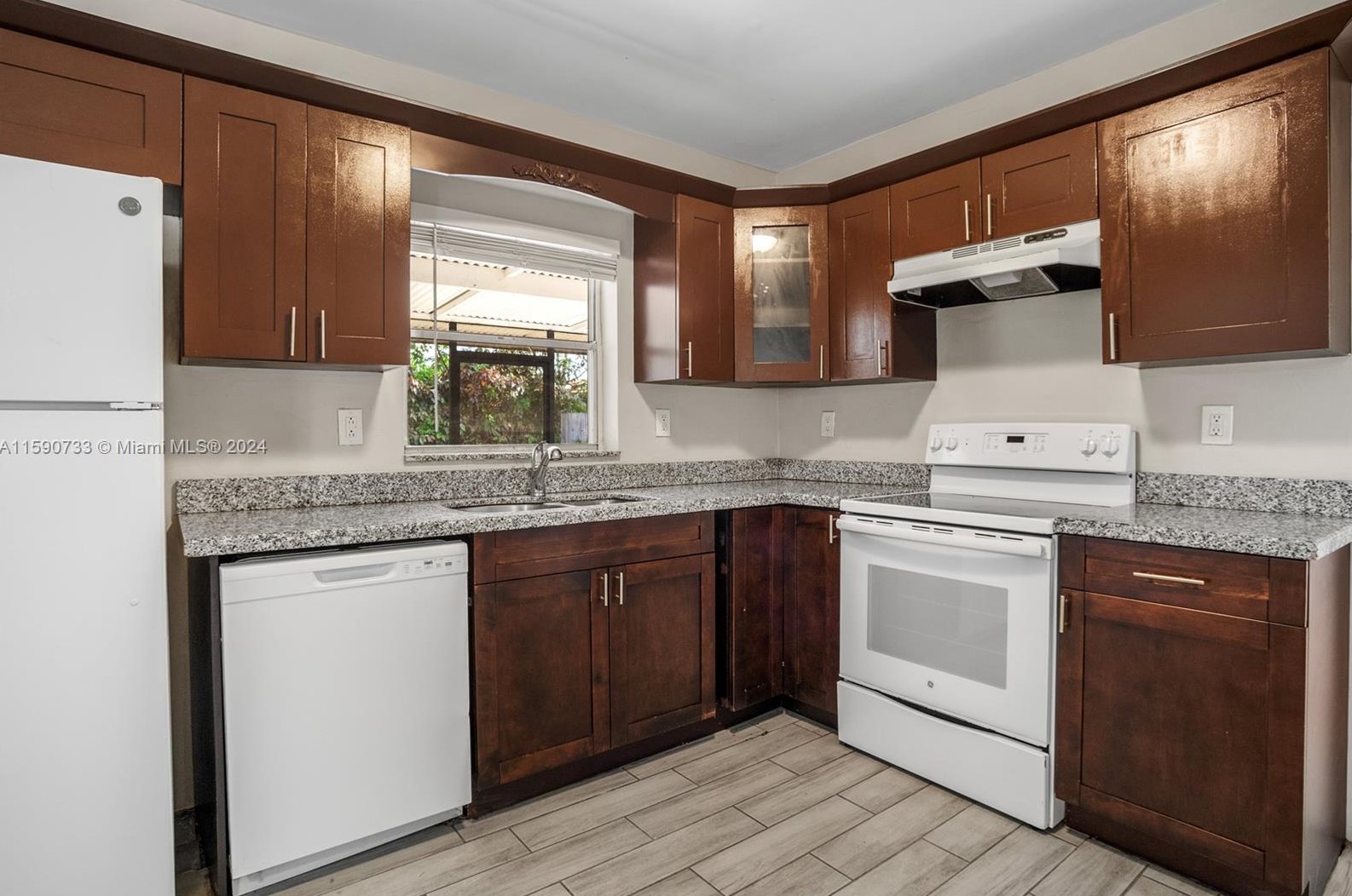 7912 Miramar Pkwy, Hollywood FL exterior