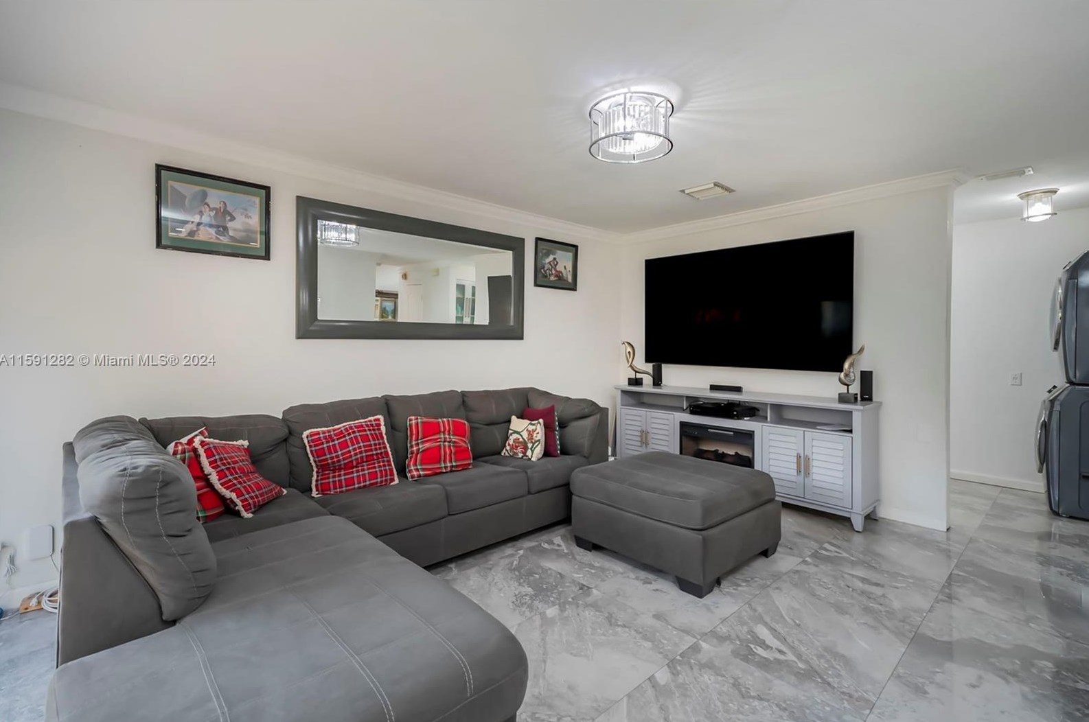 18312 7 St, Hollywood FL 33029-3684 exterior