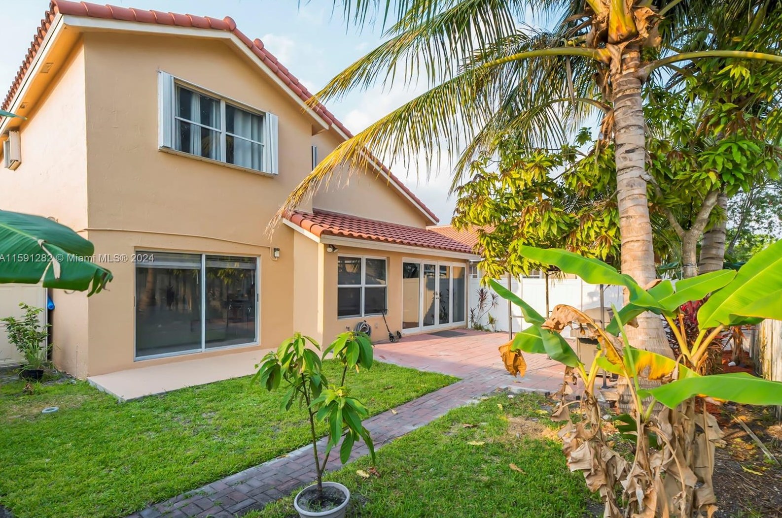 18312 7 St, Hollywood FL 33029-3684 exterior