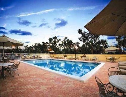 1805 Sans Souci Blvd, Miami FL 33181-3017 exterior