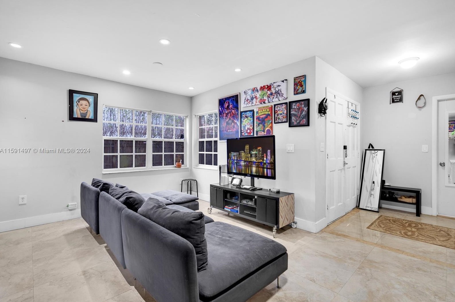 20020 Oakmont Cir, Hialeah FL  33015-2045 exterior