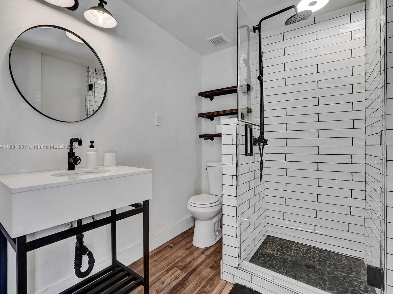 205 56th Ter, Hollywood FL  33023-1410 exterior