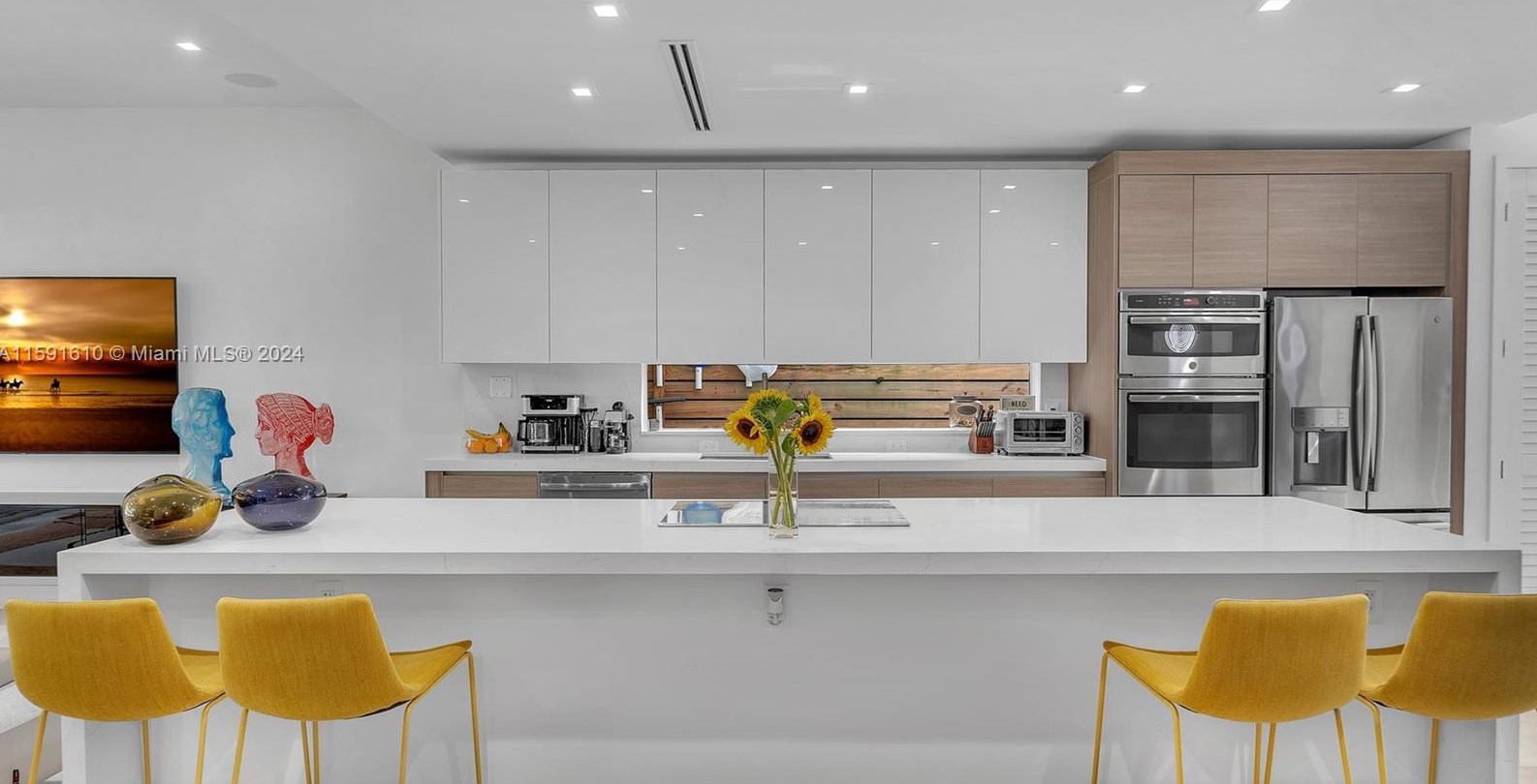 3162 Hibiscus St, Miami FL  33133-4324 exterior