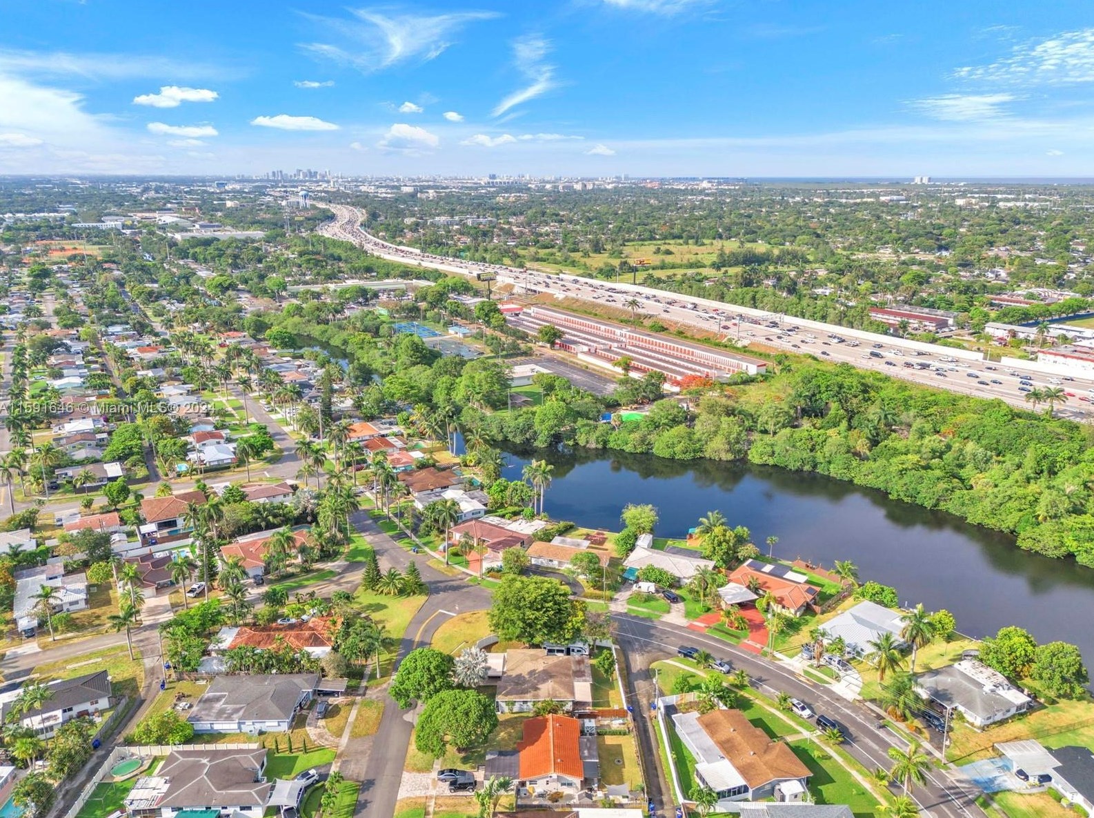 315 31 Ct, Hollywood FL 33021-5006 exterior