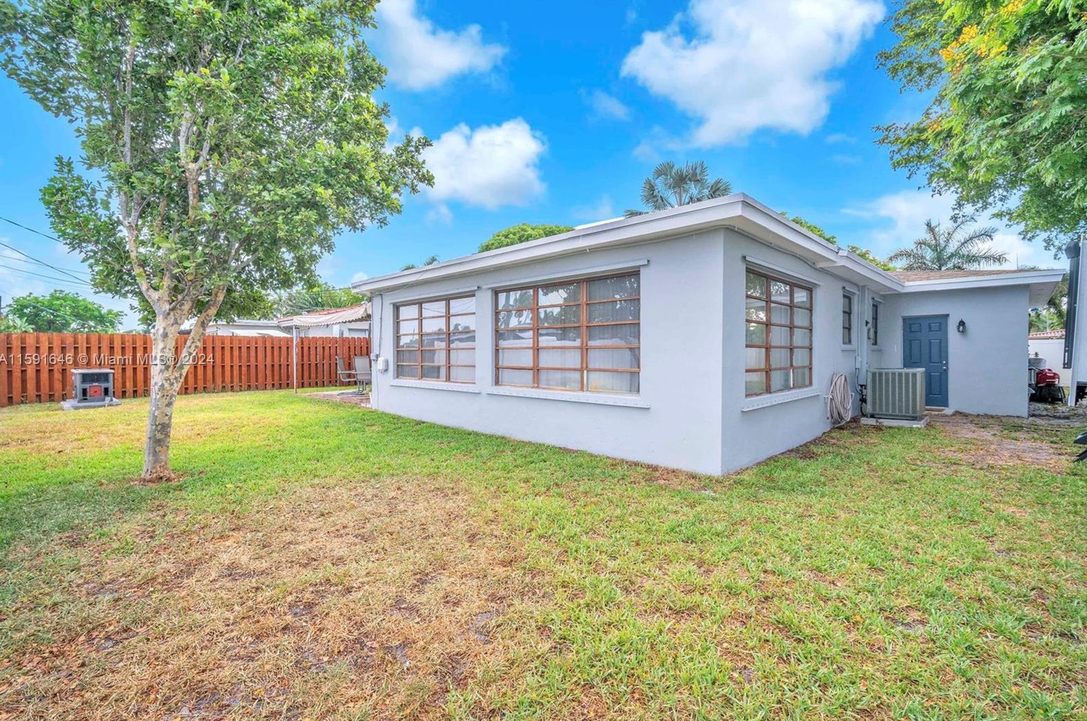 315 31 Ct, Hollywood FL 33021-5006 exterior