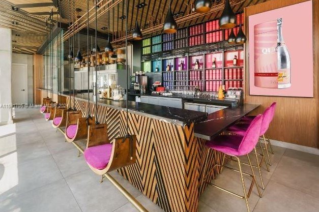 777 Ocean Dr, Hollywood FL  33019-2009 exterior