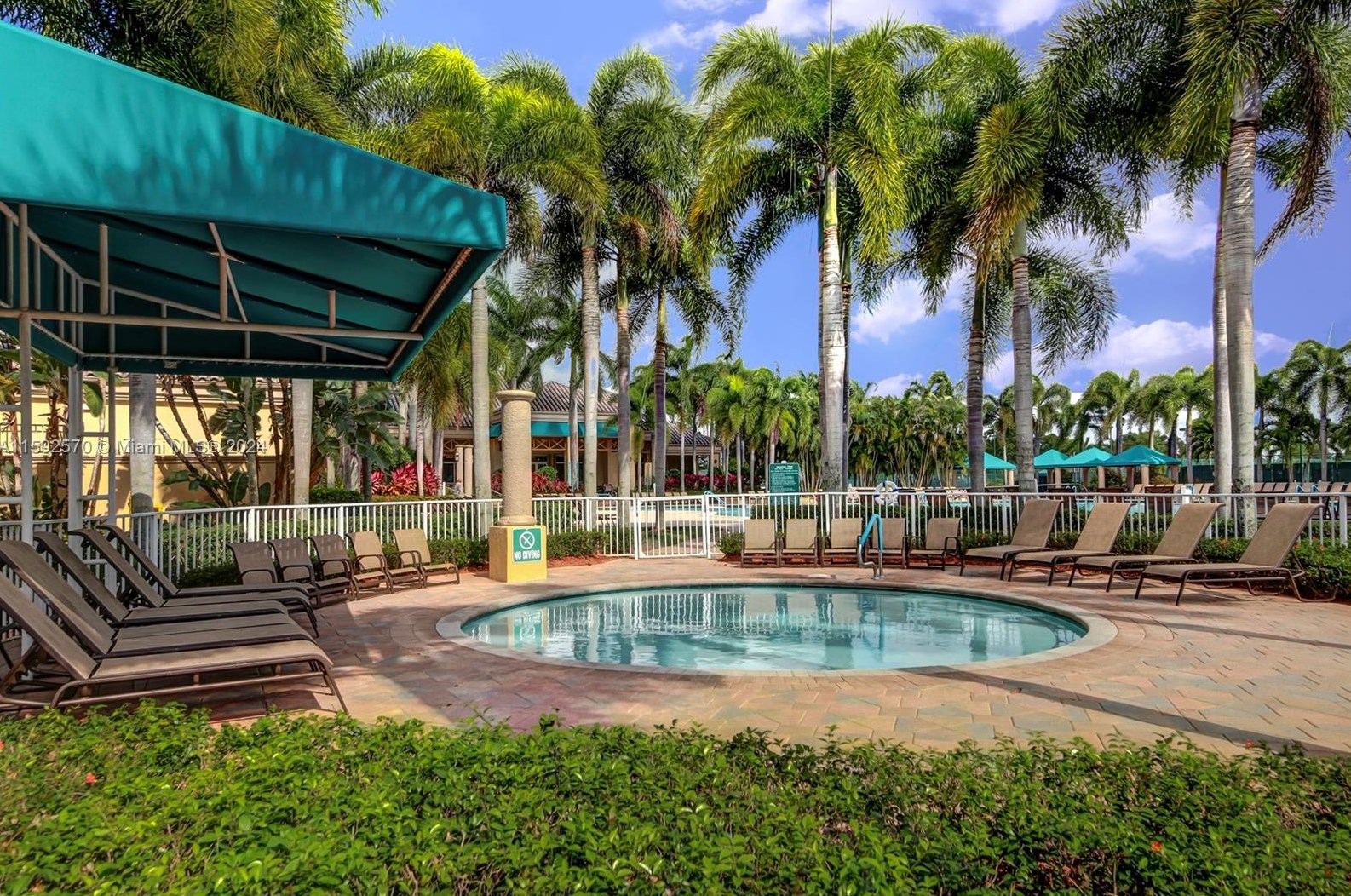 14352 14 Ct, Hollywood FL 33025-3309 exterior