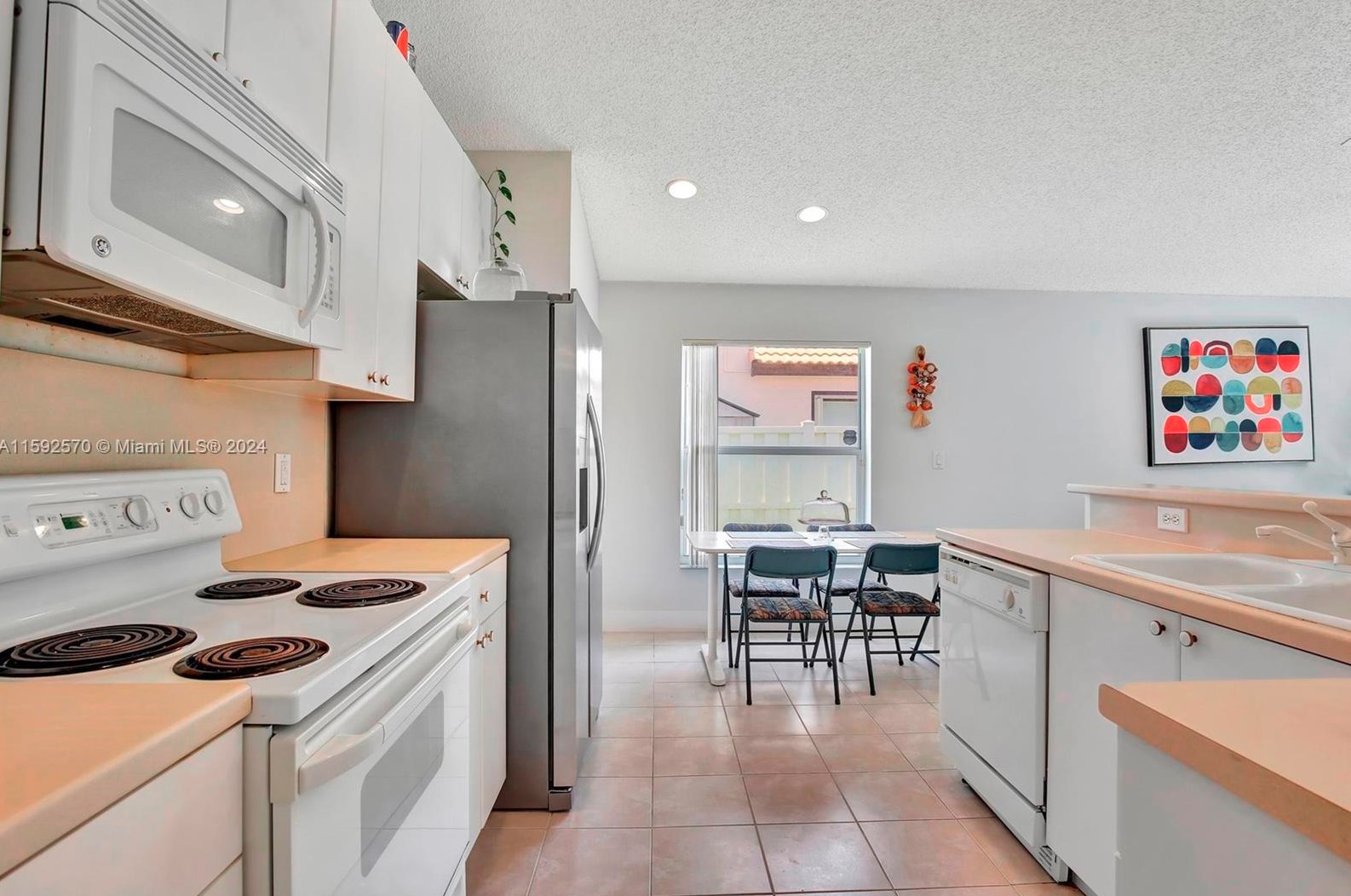 14352 14 Ct, Hollywood FL 33025-3309 exterior