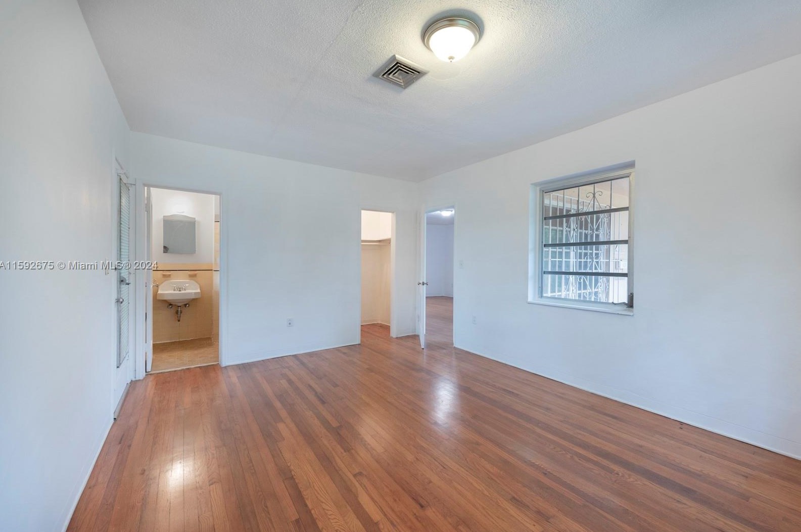 795 94 St, Miami FL 33138-2914 exterior