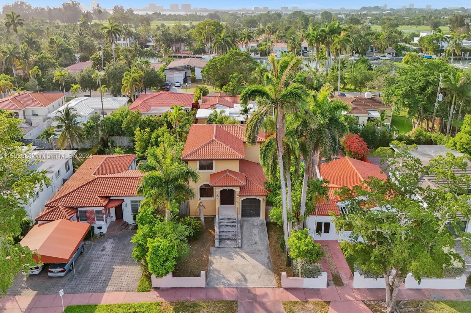 1411 Normandy Dr, Miami FL 33141-3614 exterior