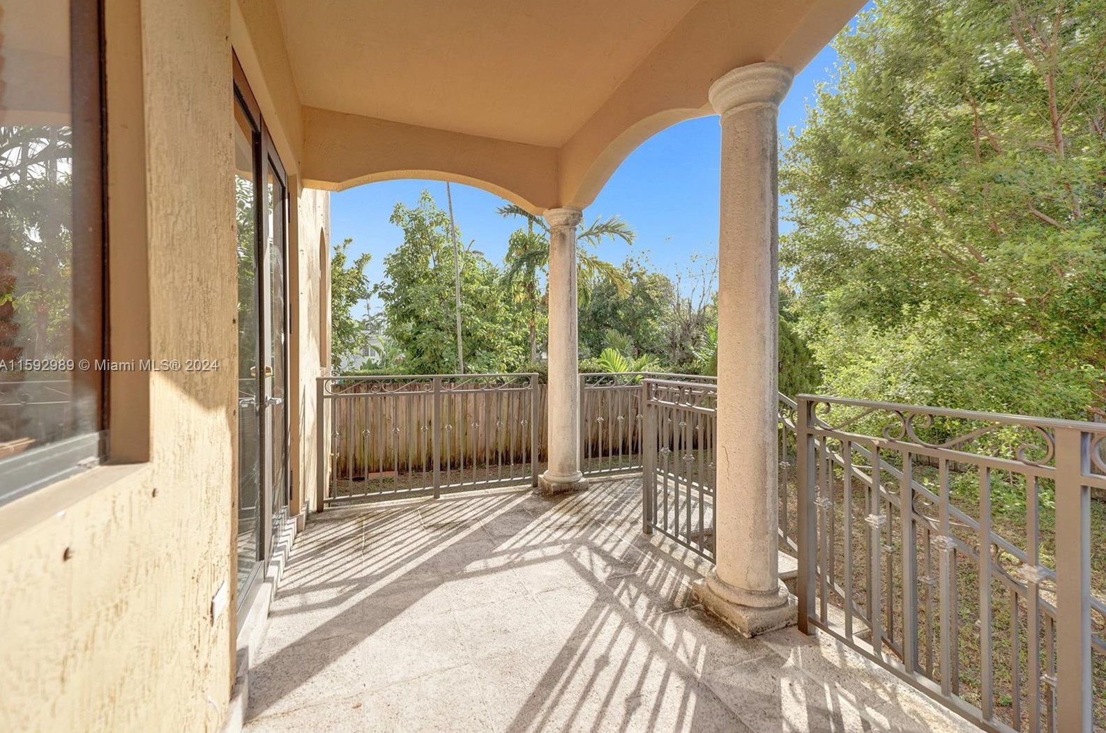 1411 Normandy Dr, Miami FL 33141-3614 exterior