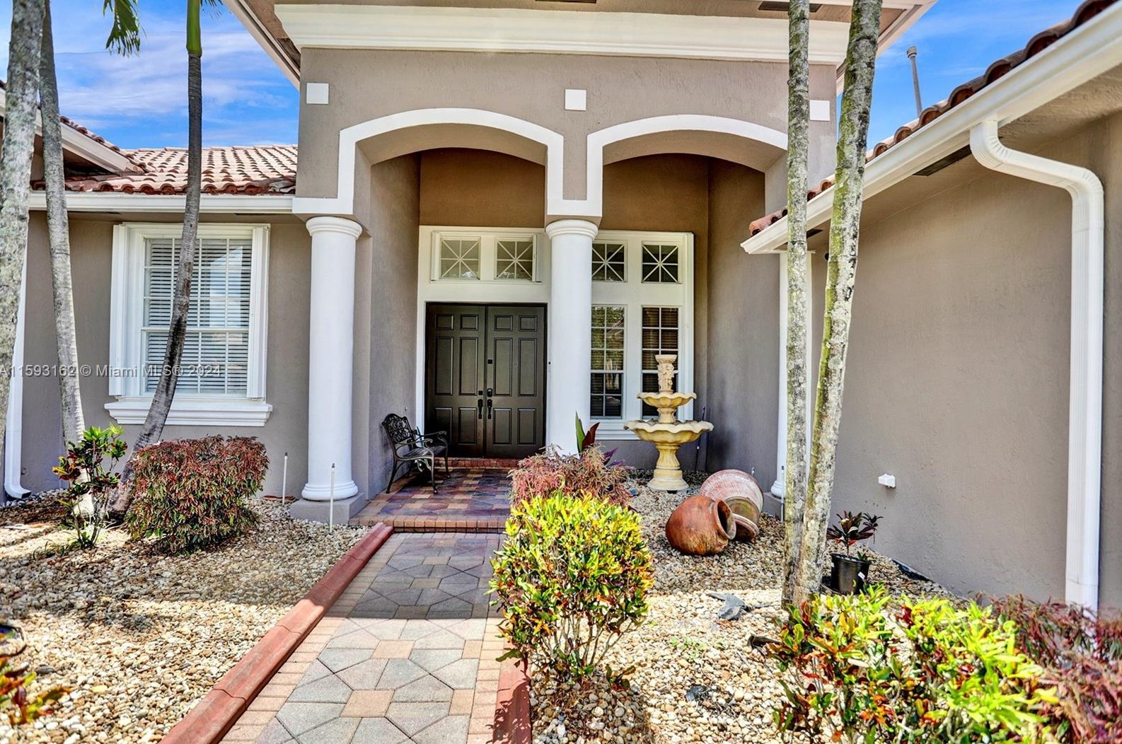 1261 137 Ave, Hollywood FL 33027-5905 exterior