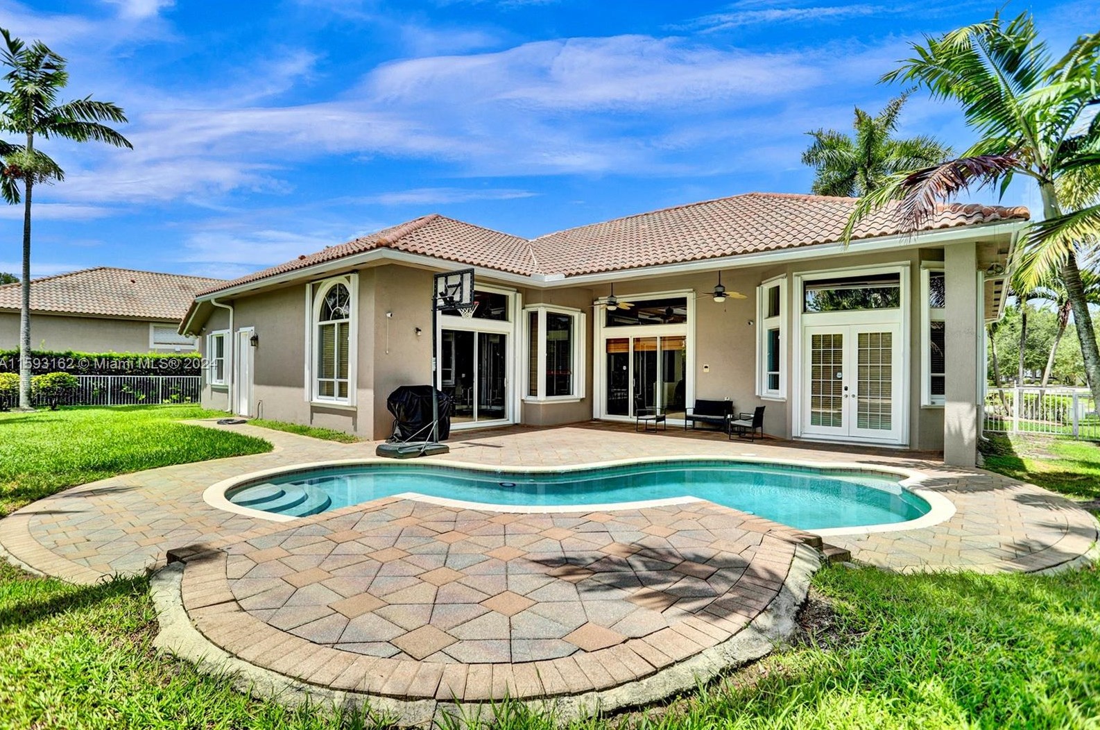 1261 137 Ave, Hollywood FL 33027-5905 exterior