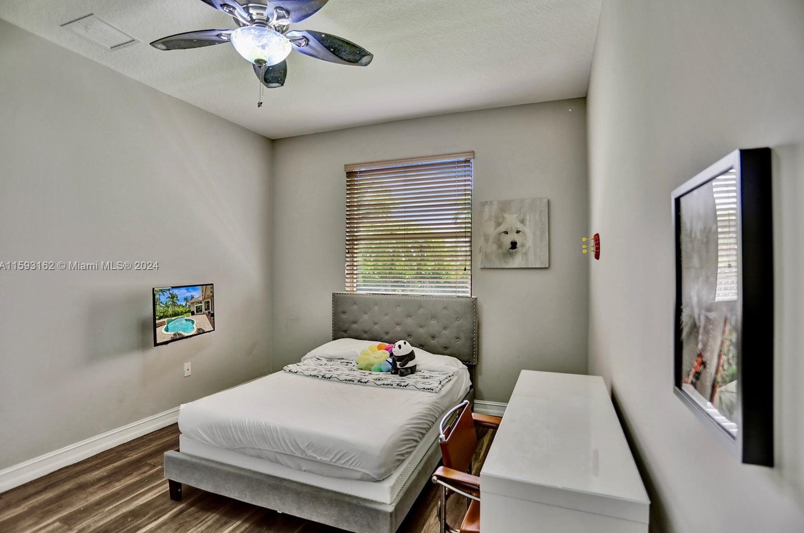 1261 137 Ave, Hollywood FL 33027-5905 exterior