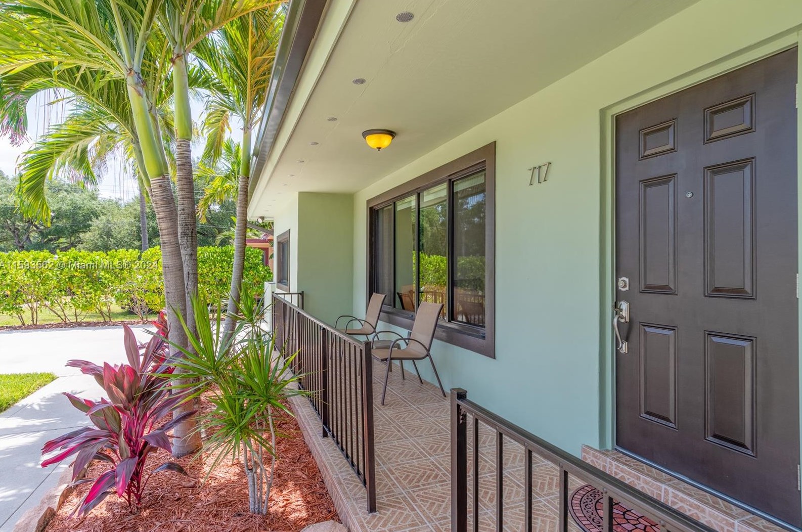 717 162 St, Miami FL 33157-3738 exterior