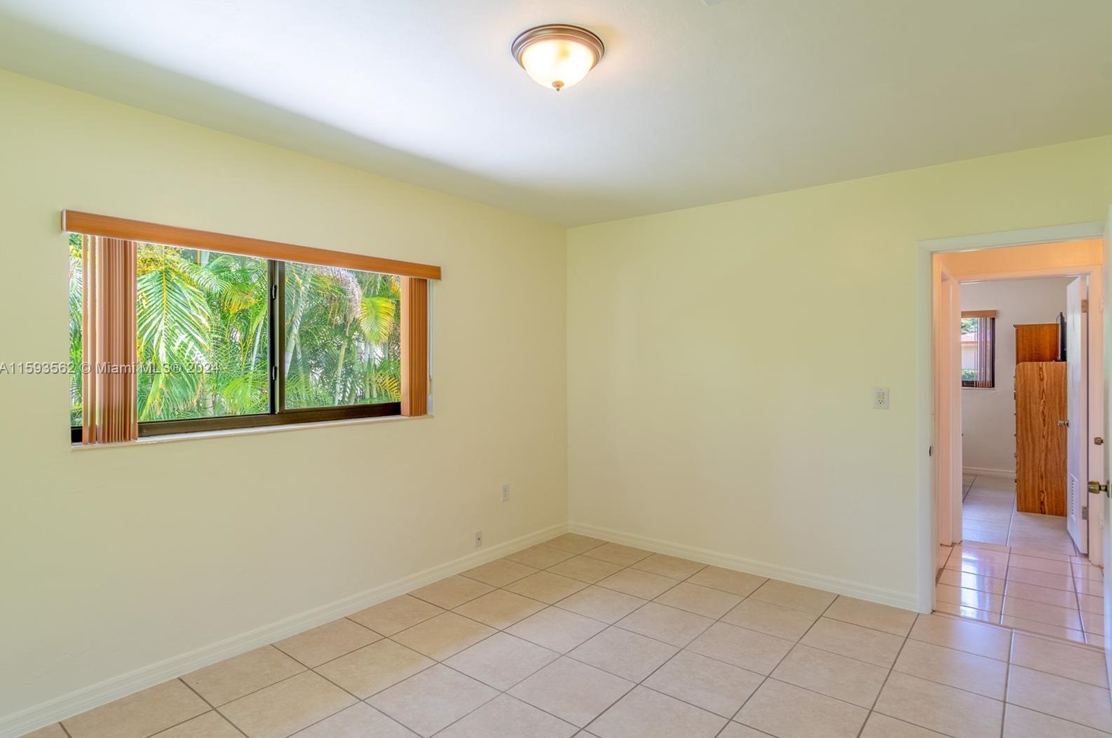 717 162 St, Miami FL 33157-3738 exterior