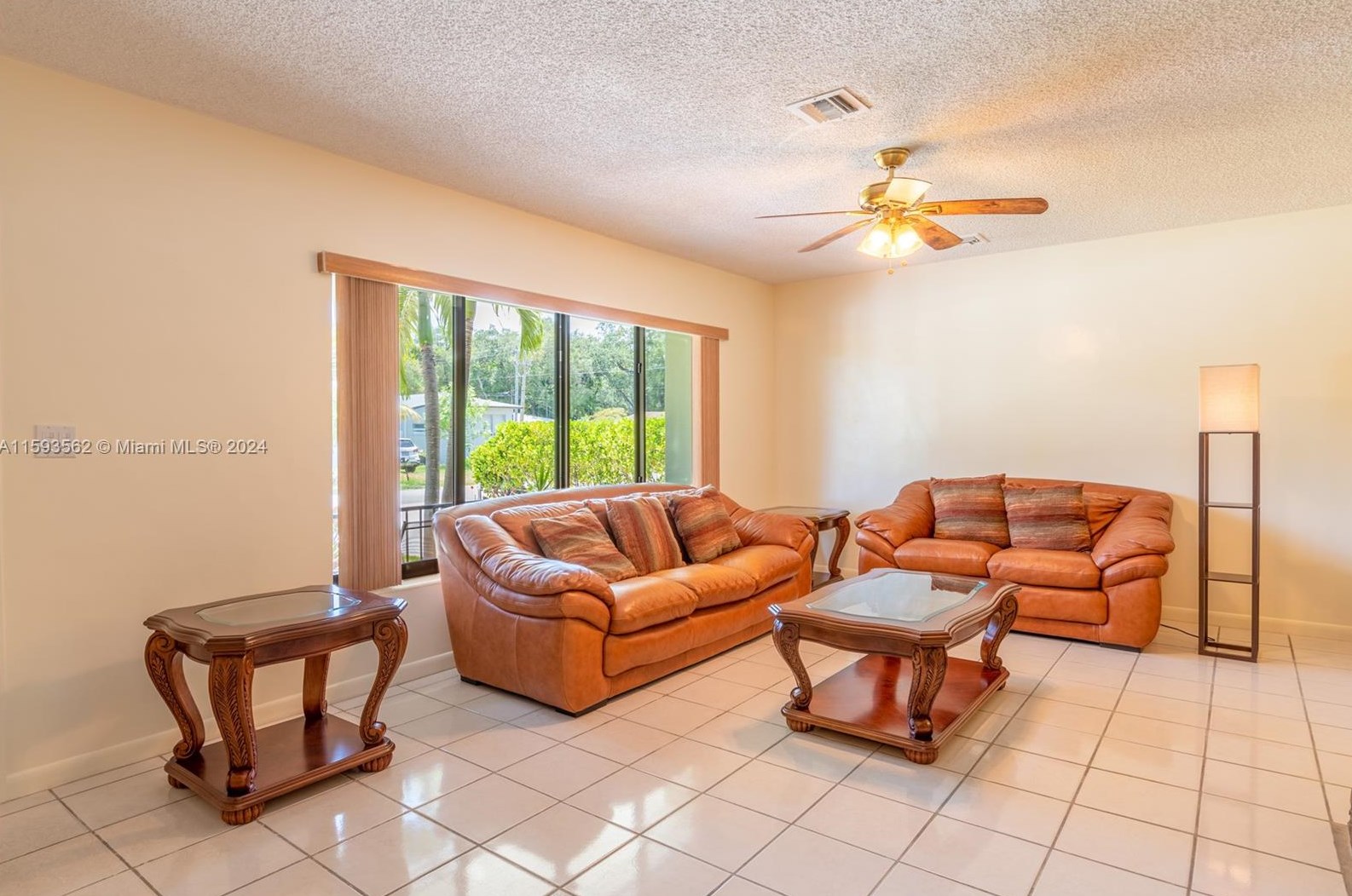 717 162 St, Miami FL 33157-3738 exterior