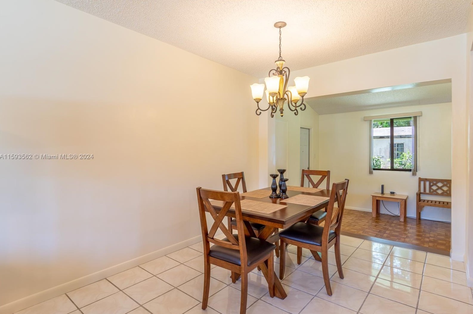 717 162 St, Miami FL 33157-3738 exterior