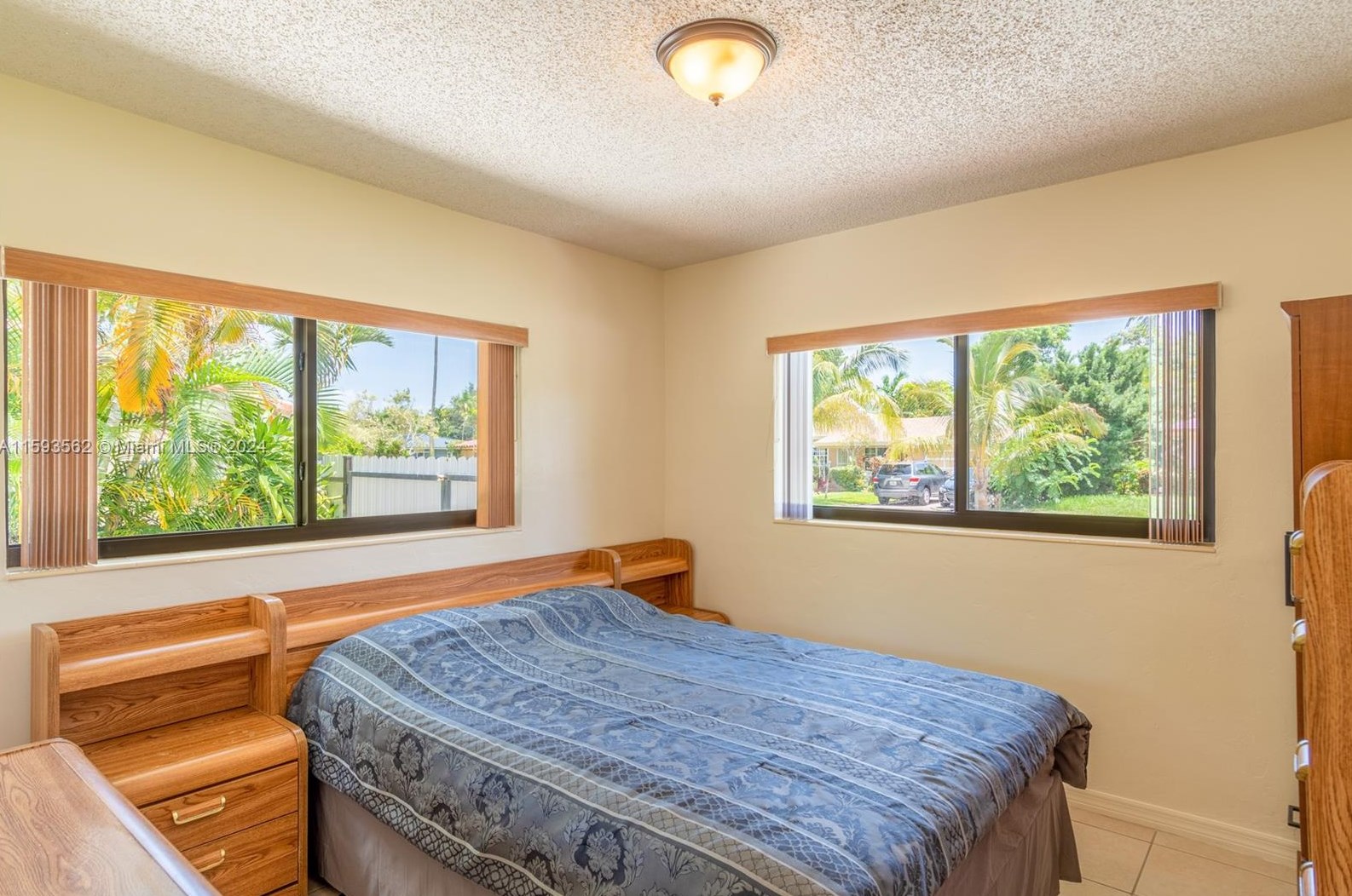 717 162 St, Miami FL 33157-3738 exterior