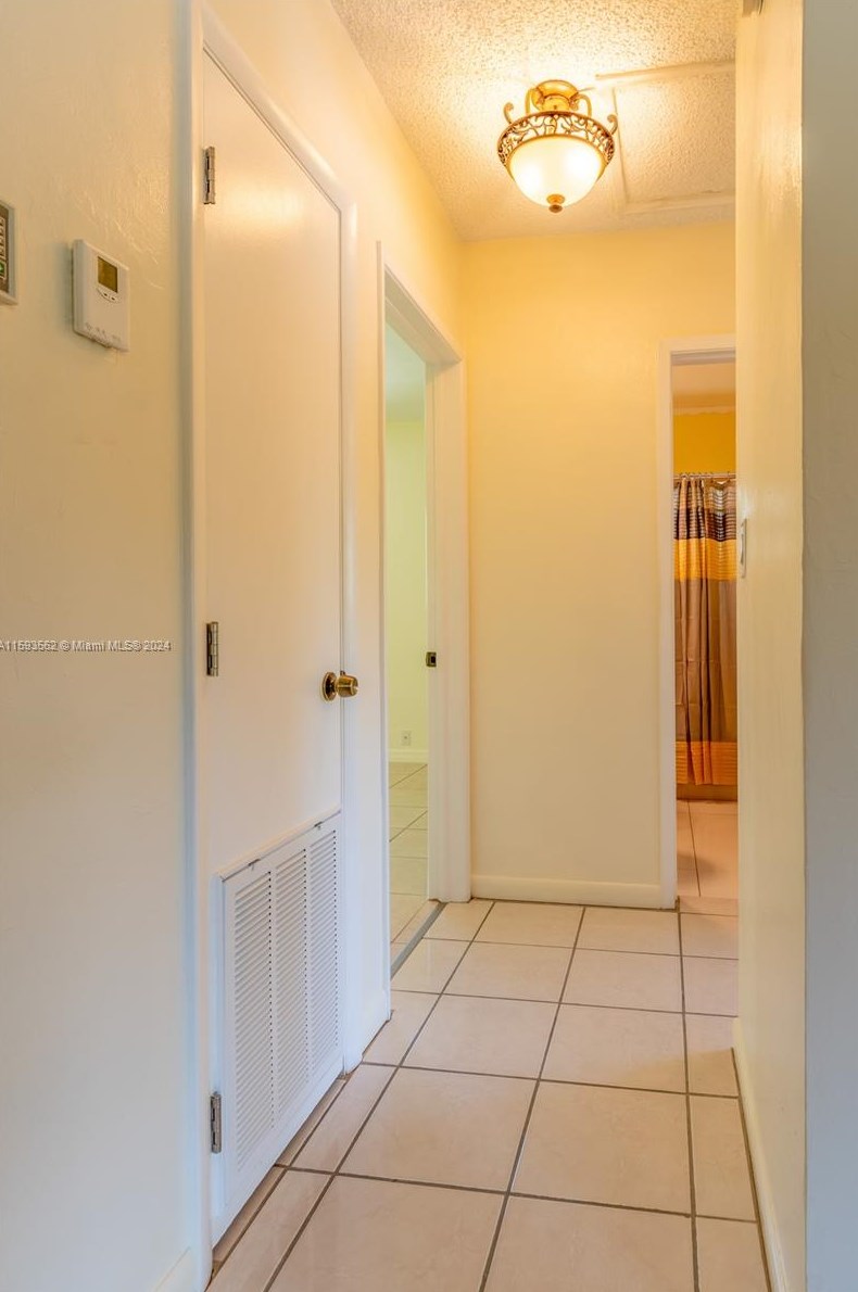 717 162 St, Miami FL 33157-3738 exterior