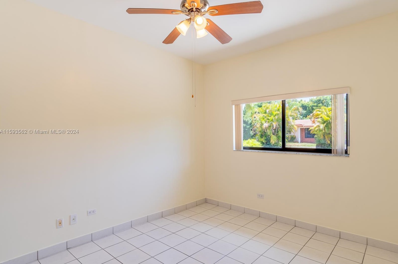 717 162 St, Miami FL 33157-3738 exterior